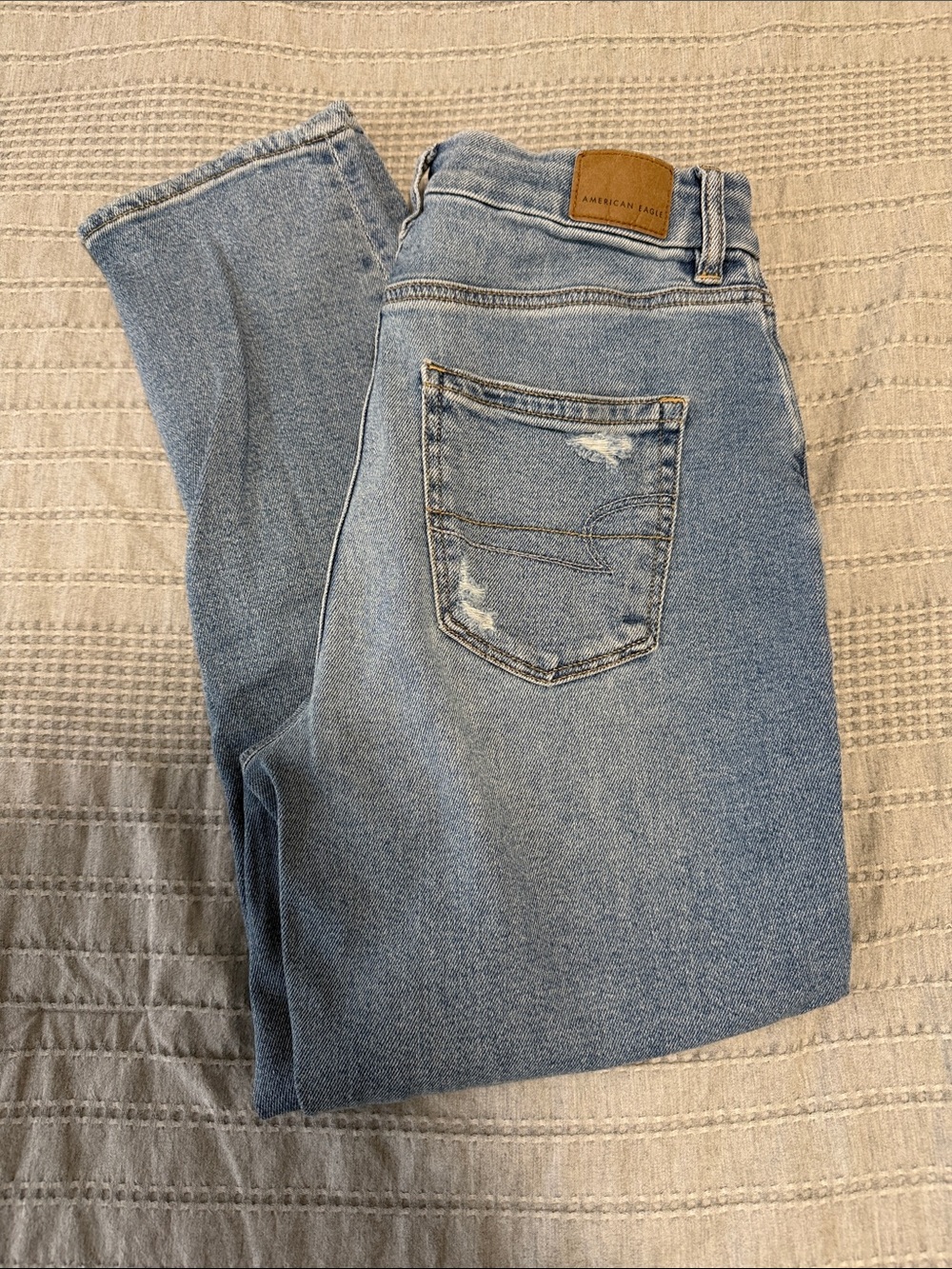 American Eagle Outfitters Light Wash Curvy Mom Jeans